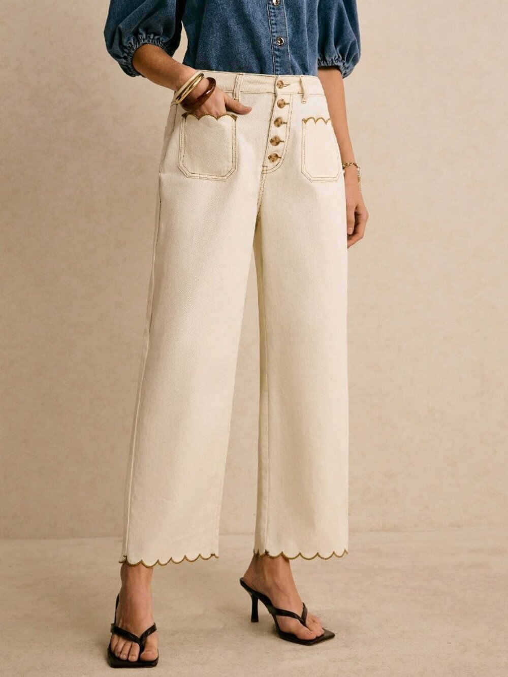White Casual Women's Shell Trim Straight Leg Jeans